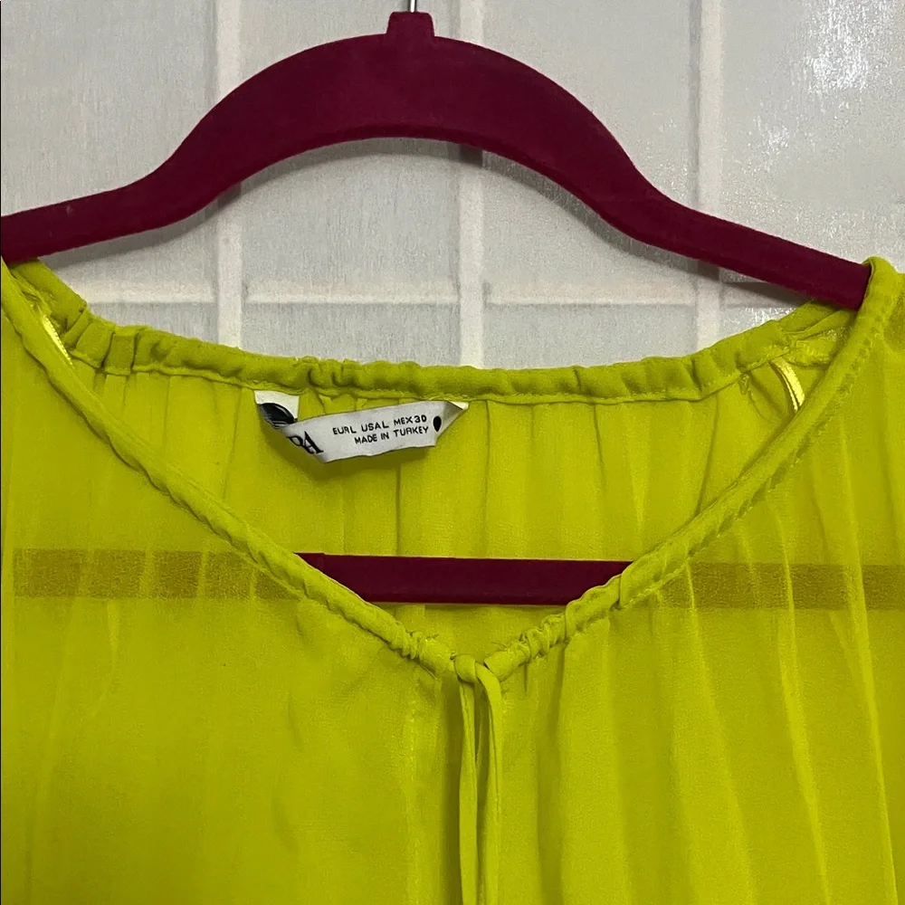 Zara Bright Pleated Blouse lime/yellow color - Picture 7 of 8